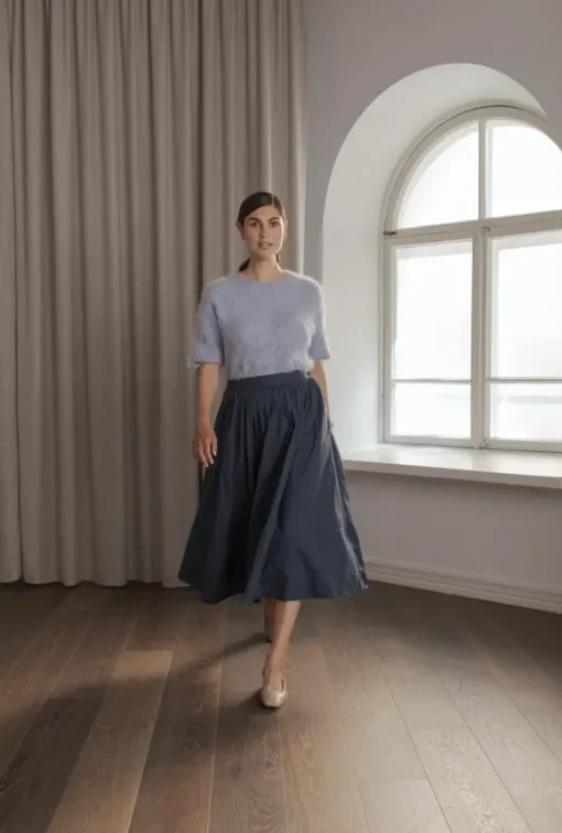 Claressa puuvillahame leveällä käänteellä, dark navy