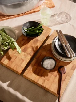 Ferm Living - Chess leikkuulauta suorakaide, L