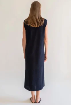 Gauhar - pellavamekko v-kaula-aukolla, navy