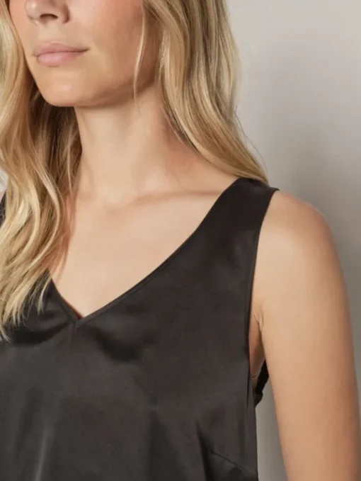 Mos Mosh - Astrid v-neck silkkitoppi, black