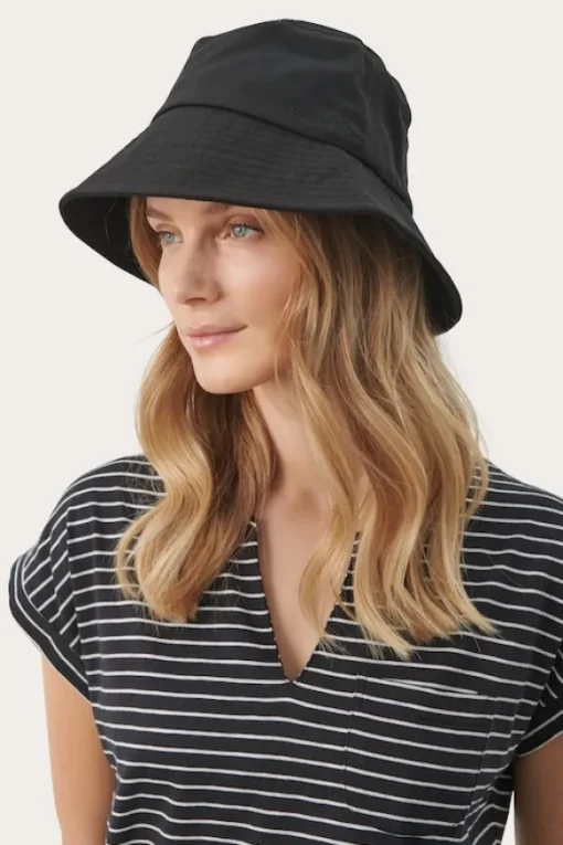 Part Two - Groa hattu, black