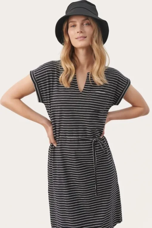 Part Two - Groa hattu, black
