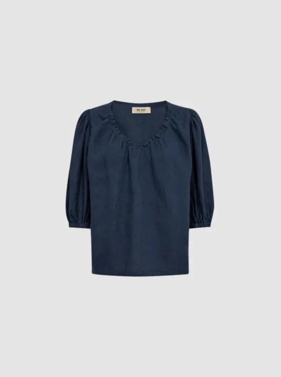 Taissa pellavapaita, spellbound