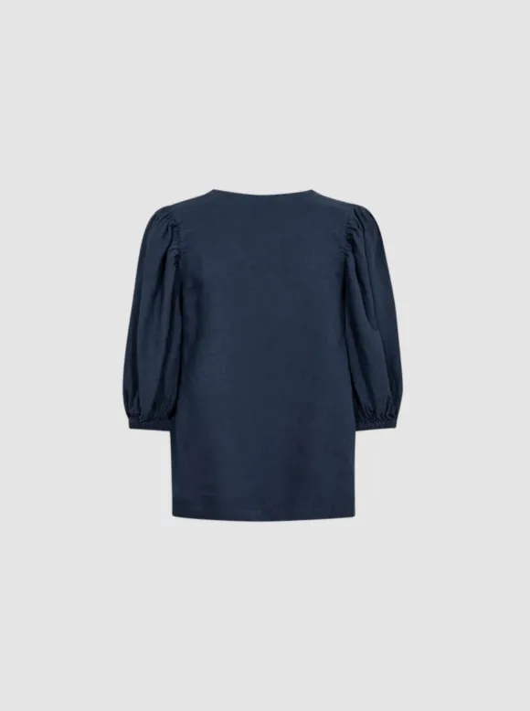 Taissa pellavapaita, spellbound