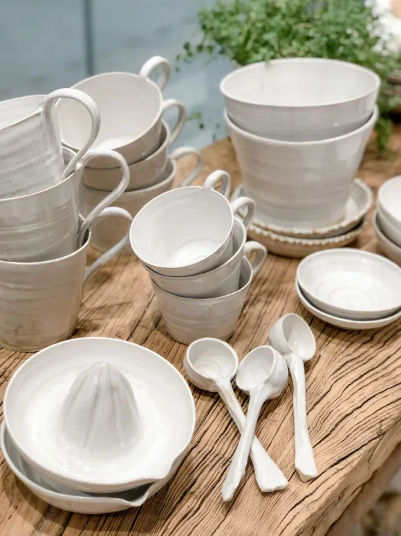 Tuias - Keraaminen leipälautanen, valkoinen