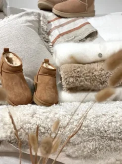 UGG - Classic ultra mini, kastanja
