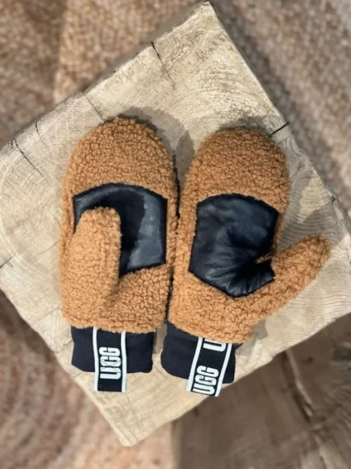 UGG Fluff käsineet, chestnut