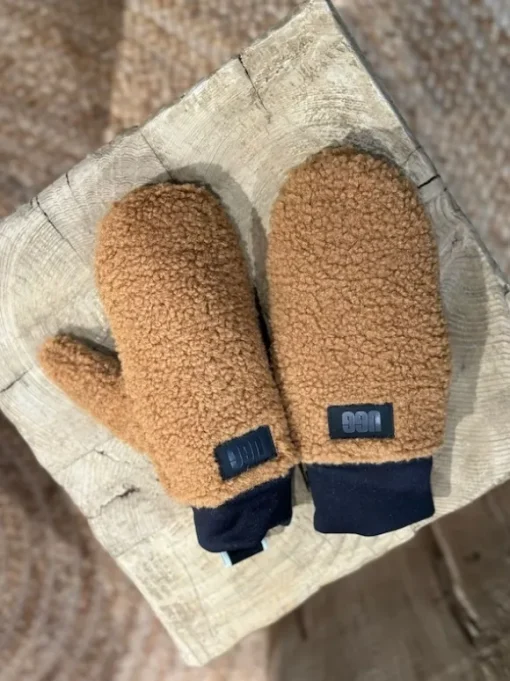 UGG Fluff käsineet, chestnut