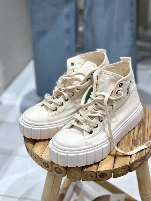 Victoria - Canvas tennarit varrella