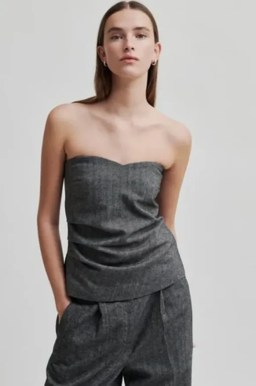 Waleria toppi, black
