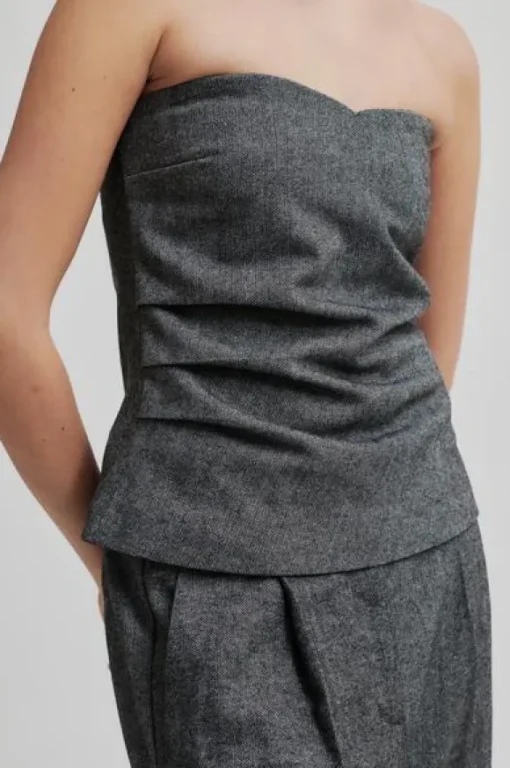 Waleria toppi, black